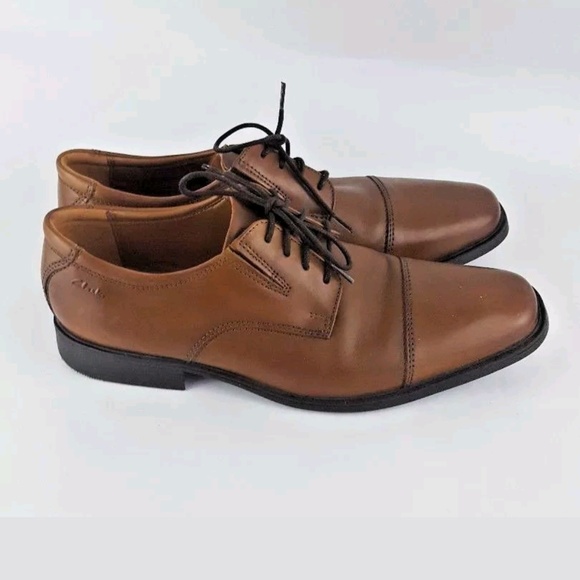 clarks cap toe oxford